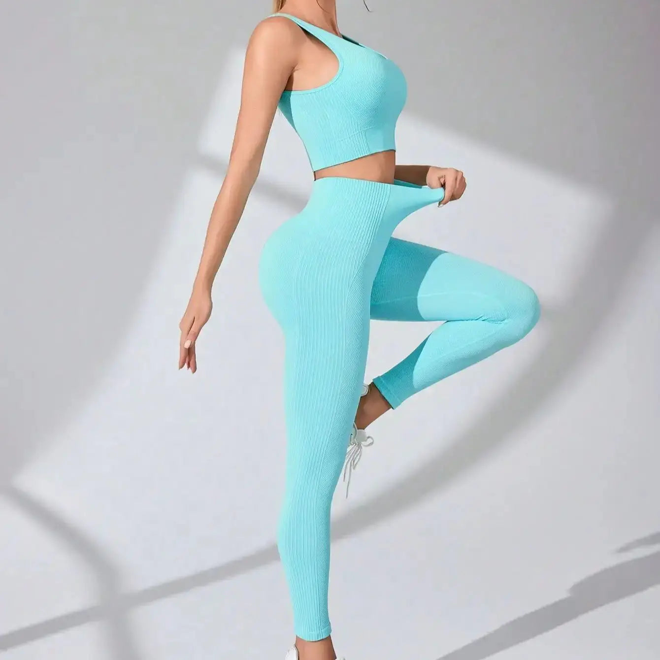 NIVIA Active Flow™ Seamless Cross-Strap Bra & Legging Set