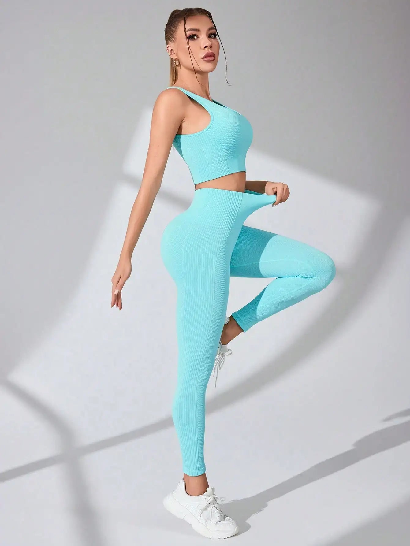 NIVIA Active Flow™ Seamless Cross-Strap Bra & Legging Set